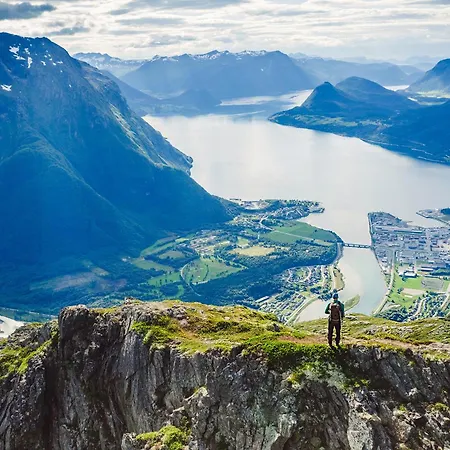 Frichs Ekspress 3* Åndalsnes
