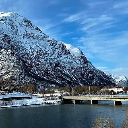 Frichs Ekspress ホテル Åndalsnes