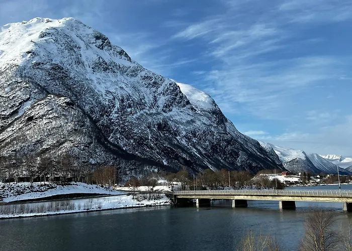 Frichs Ekspress Hotel 3*