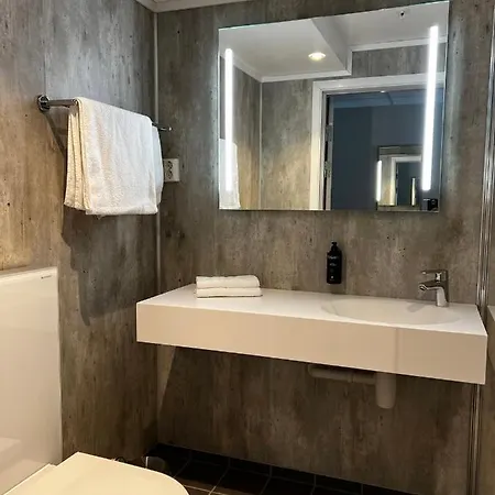 Frichs Ekspress מלון 3*