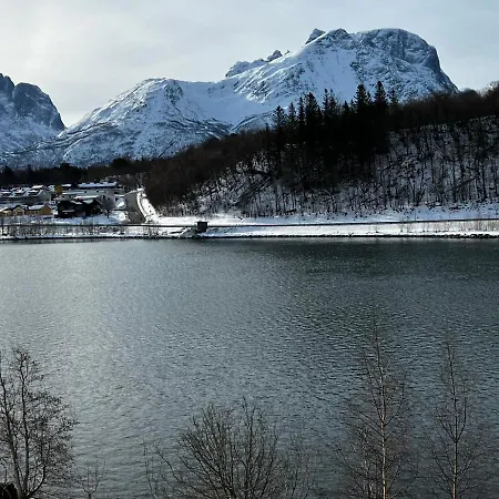 Frichs Ekspress מלון 3*