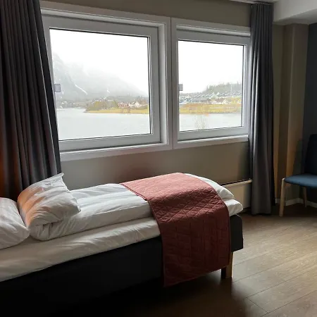 מלון Frichs Ekspress 3*